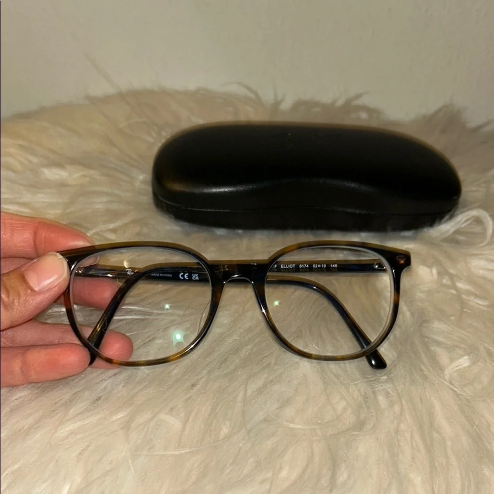 Ray Ban Elliot Tortoiseshell Glasses with Case